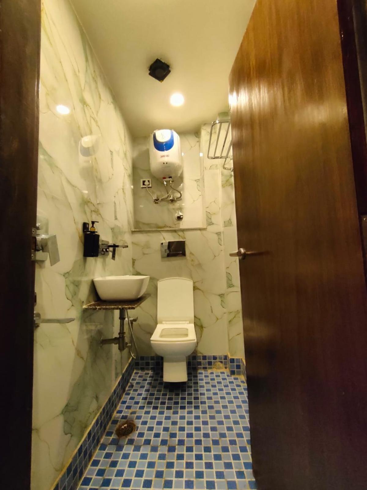 Blue Bell Hotel *